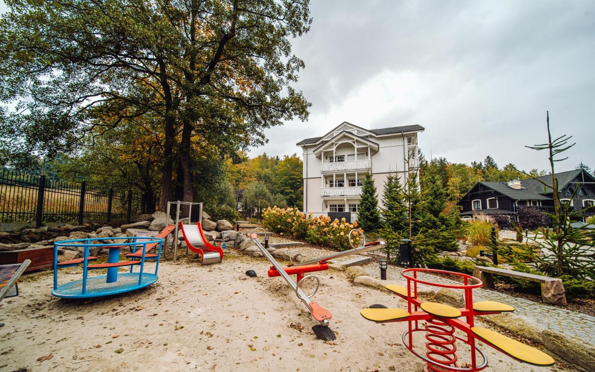 Dolina Wikingow-Apartament Suite Z Tarasem W Ogrodzie, Miejscem W Garazu I Dostepem Do Strefy Wellness 스클라르스카포렘바 외부 사진